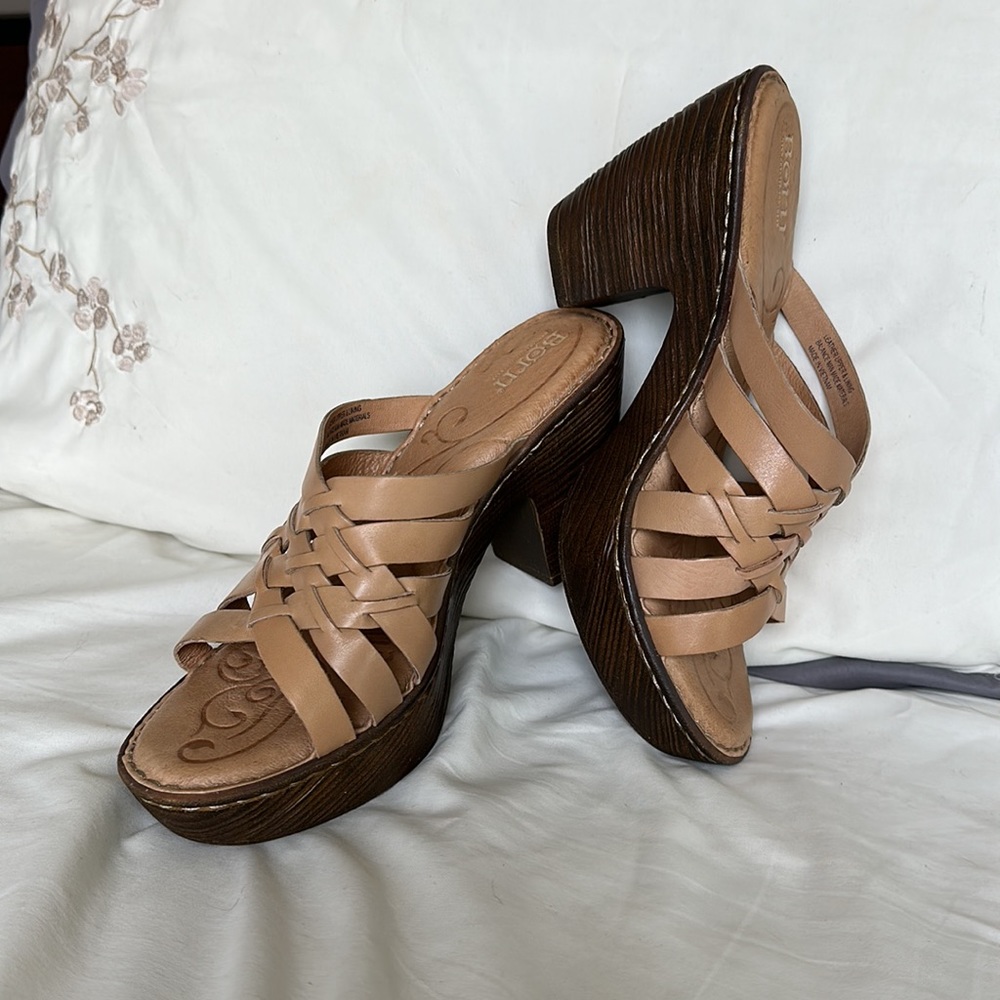 😍 Born Leather Strappy Slip On Sandal Heel, Cream Brown, Women's 9 - Picture 2 of 8